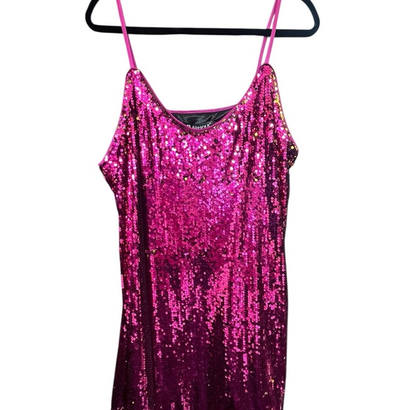 NWT Women’s Glitter Sequin Dress Spaghetti Strap V Neck - Picture 6 of 6